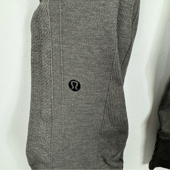 Lululemon Olive Green Seamless Cropped Leggings athletic athleisure - Picture 4 of 4